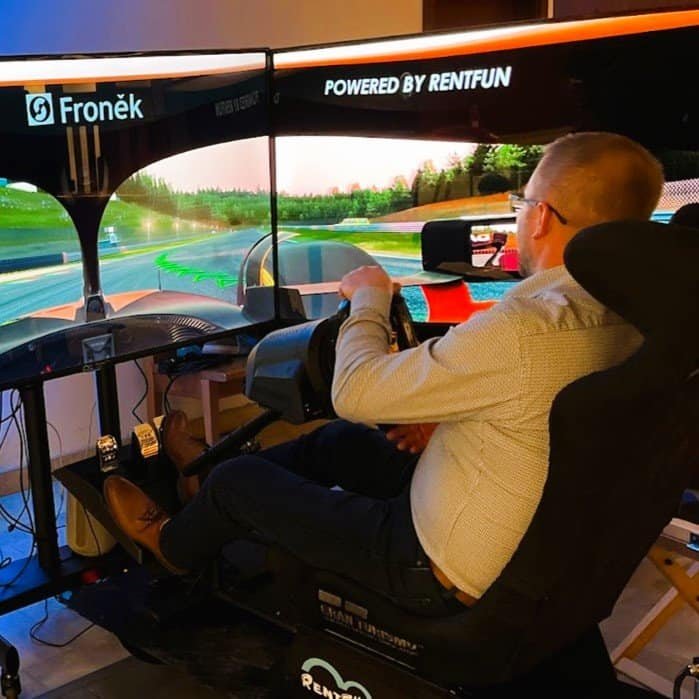 Rental Entertainment for Celebrations in Germany Berlin. Hire racing Surprise for company entertainment turnkey