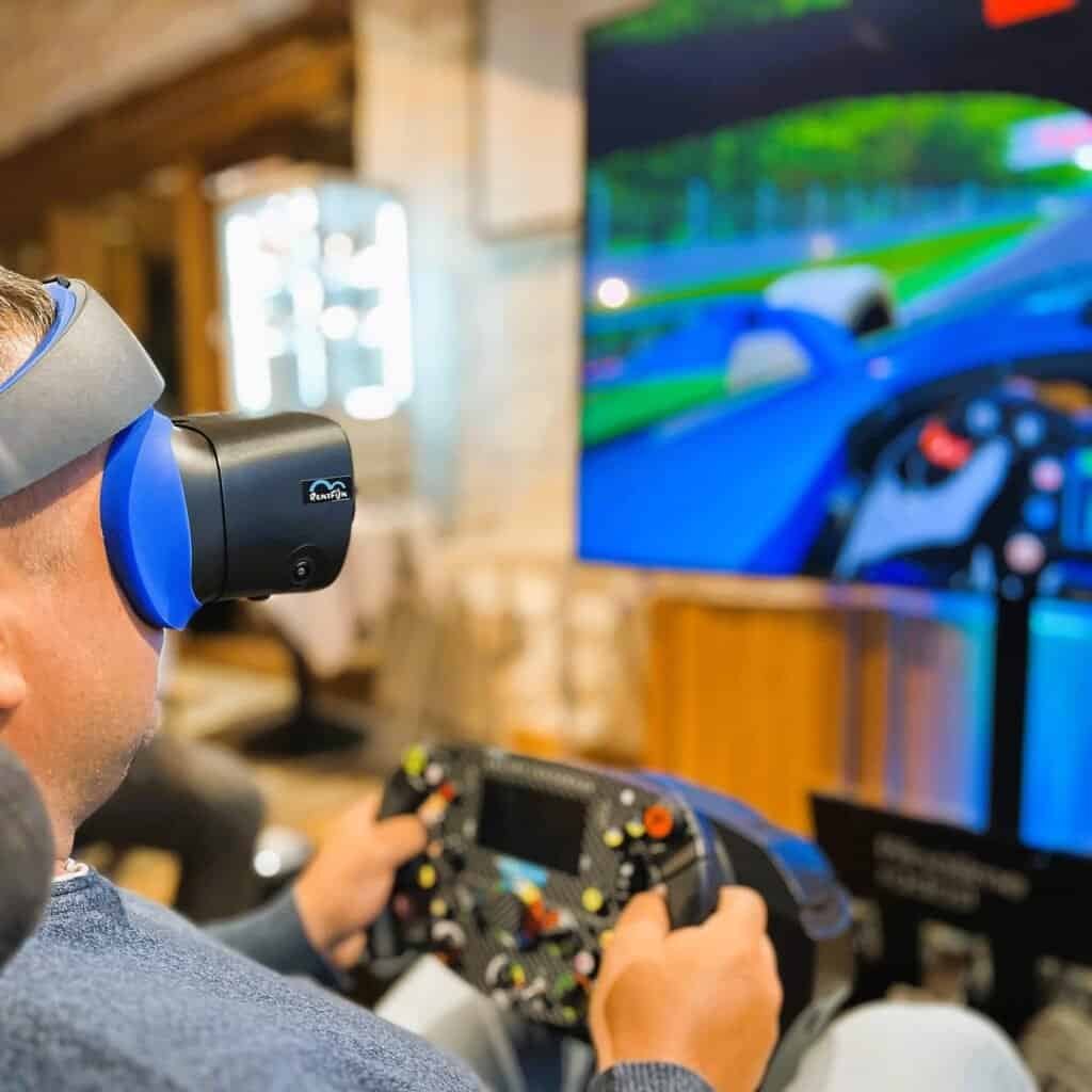 High voltage experience anywhere with RoarFun formula E simulator rental