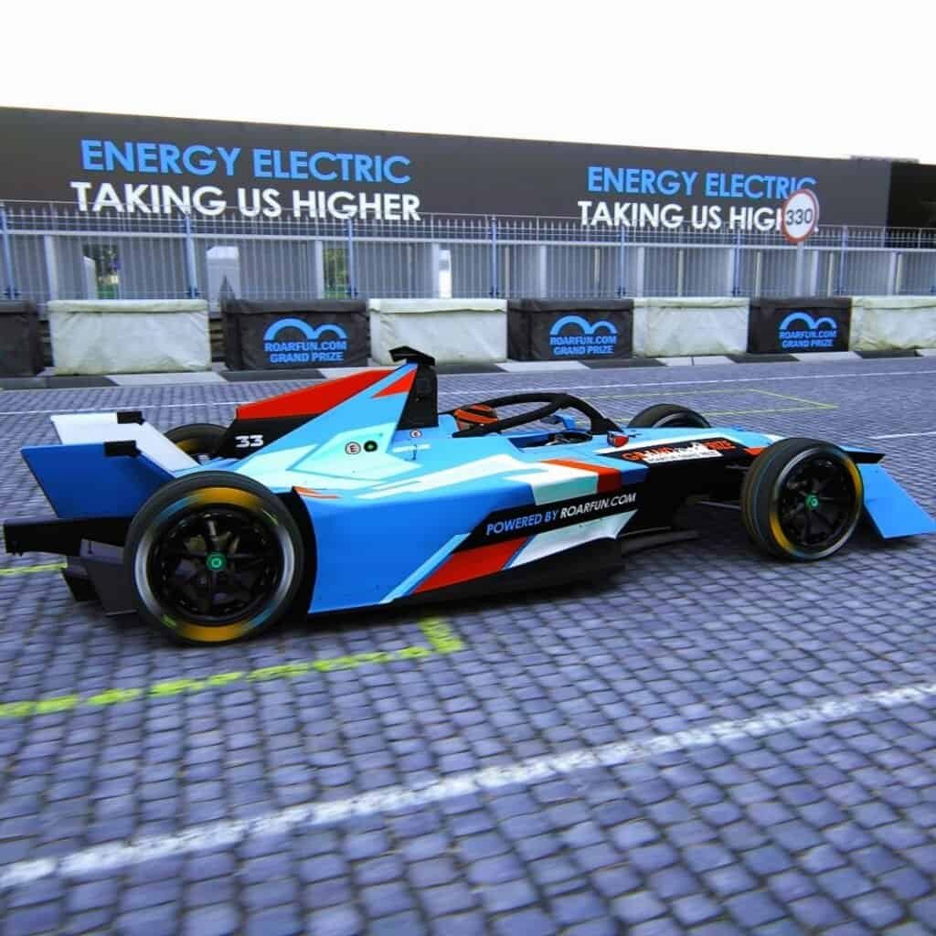 Amazing RoarFun electric Formula E simulars rental