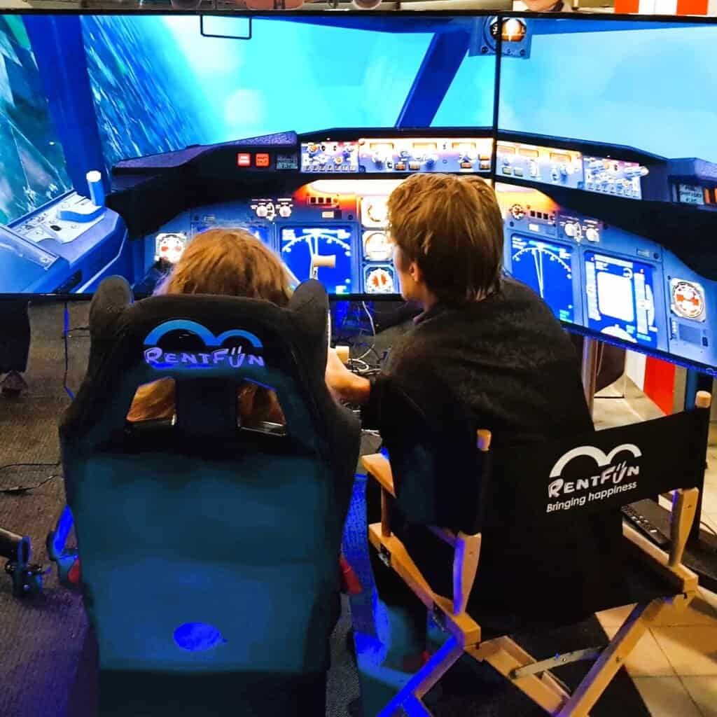 Flight Simulator rental in EU Germany. Rent flight simulators for company team-building