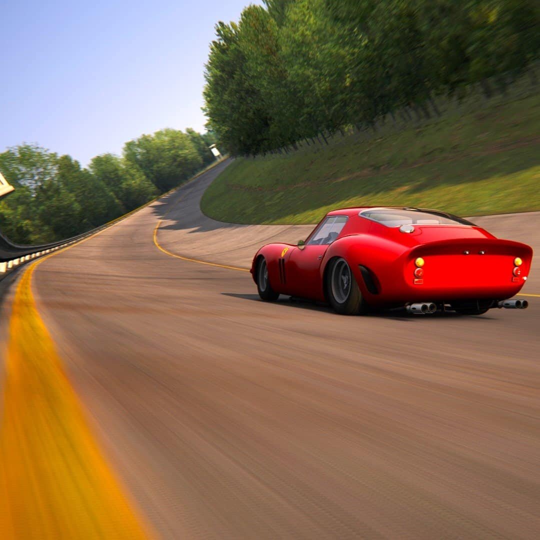 Show a country's pride cars with racing experience with Italy's passion by RoarFun